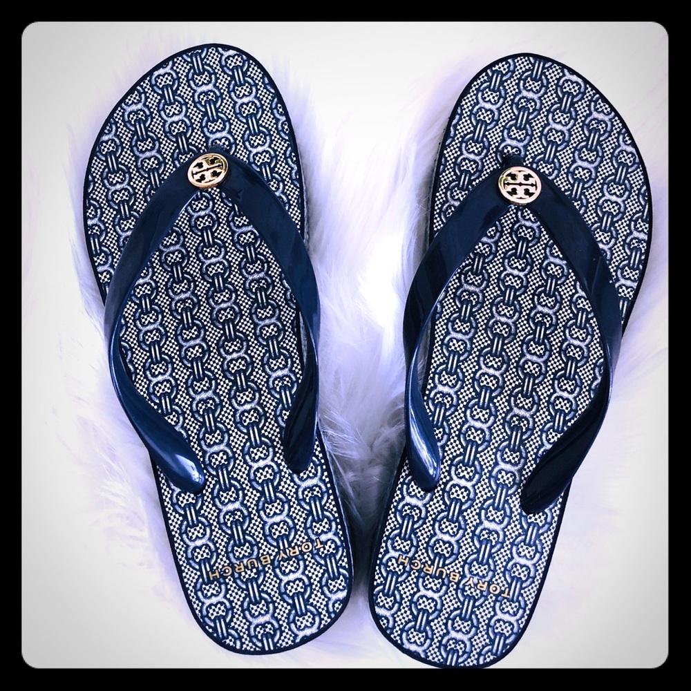 Tory Burch size 6 blue flip flop